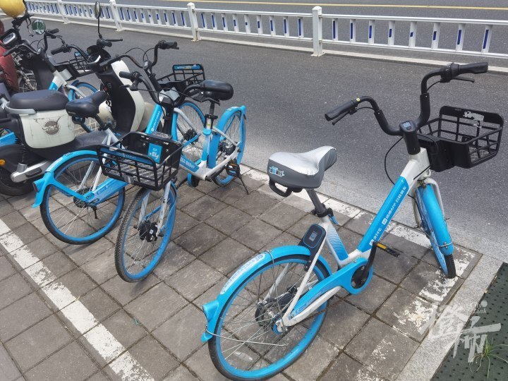 九游娱乐首页-离谱共享单车坐垫烫腚夏日限定刑罚的简单介绍