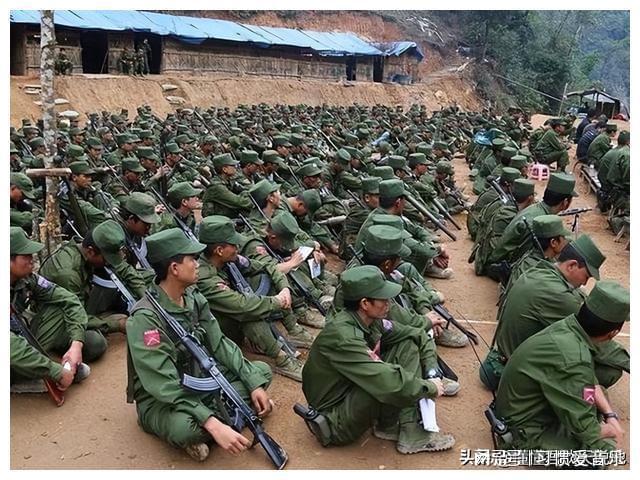 九游娱乐-队员进攻应对果敢,赢得时机关键胜利