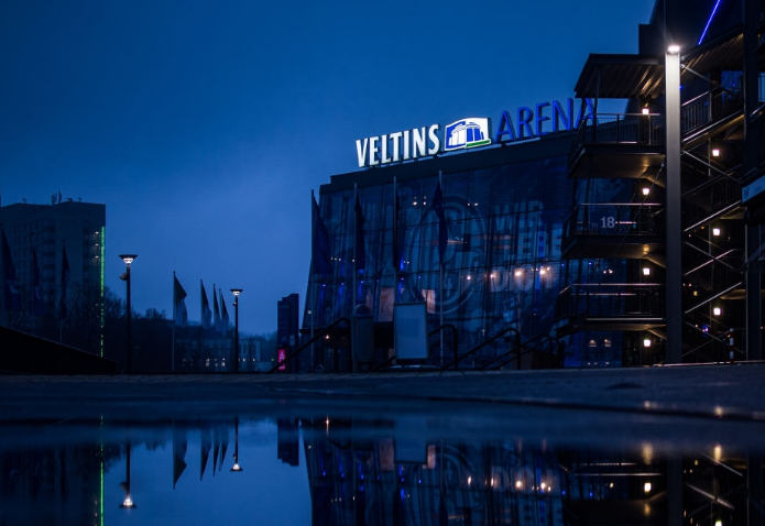 九游娱乐app下载-包含沙尔克遭遇惨败，保级困境愈发严重的词条