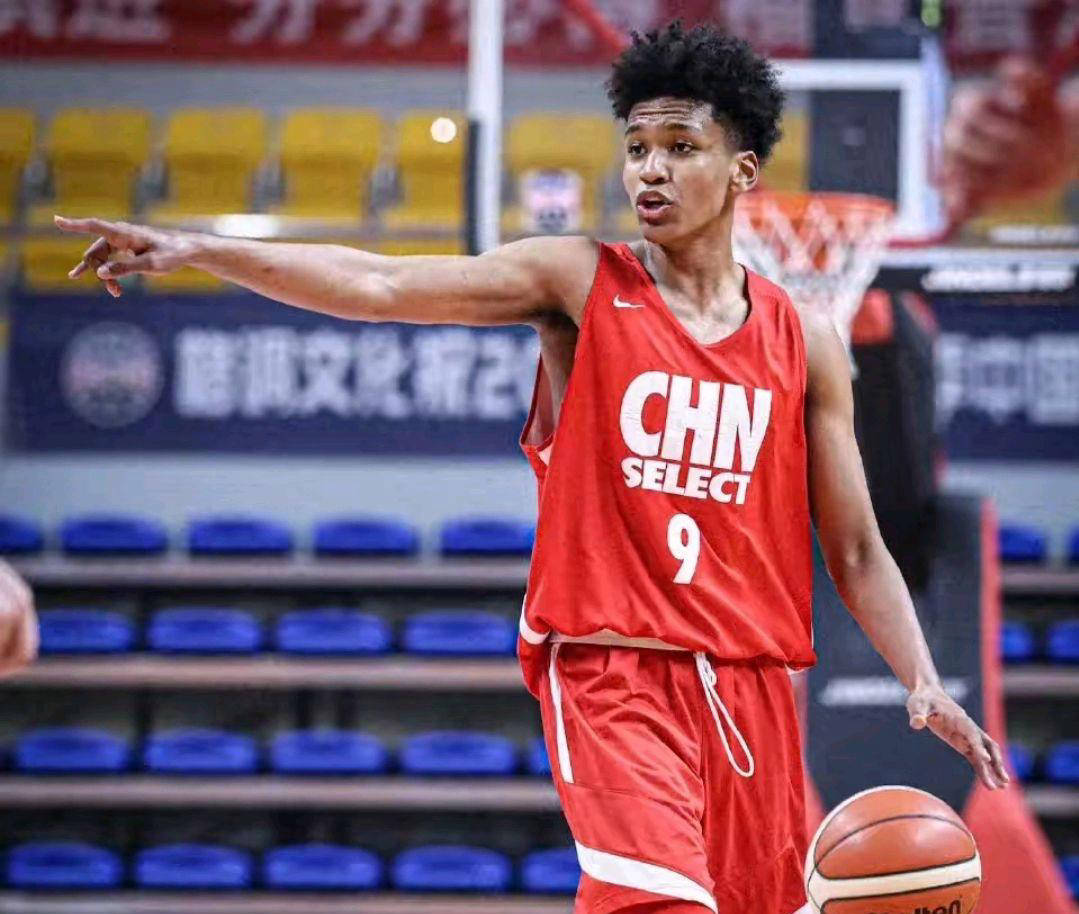 九游app下载-篮球明星恢复训练,备战季后赛