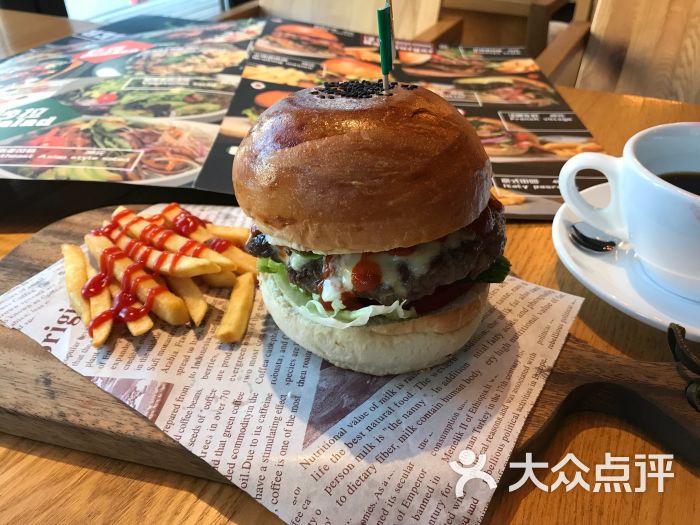 9you娱乐-汉堡队长宣布退役，结束职业生涯