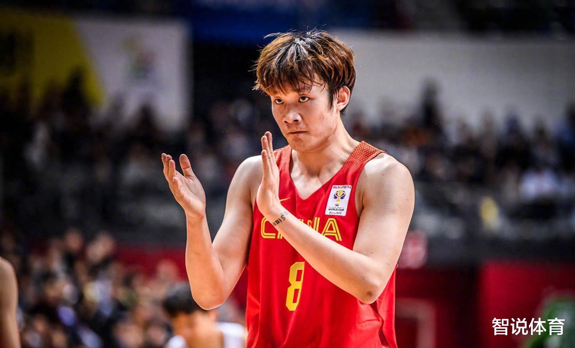 九游体育-篮球比赛中球员实力过硬,娴熟技术展现无遗的简单介绍