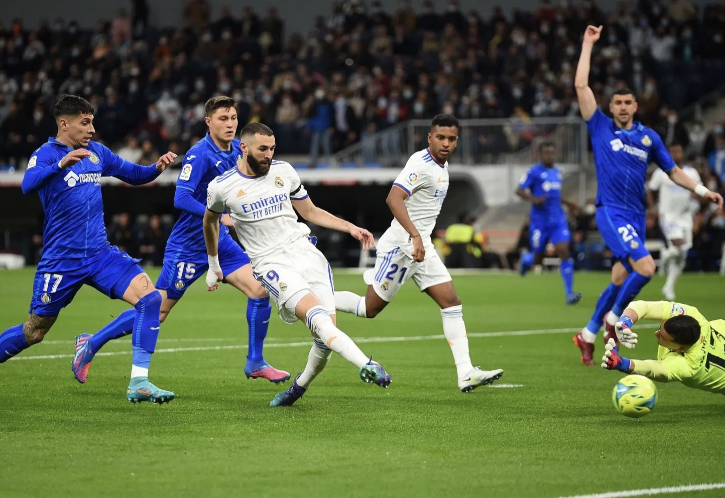 九游娱乐app下载-皇马2-0战胜赫塔菲,继续保持领先优势的简单介绍