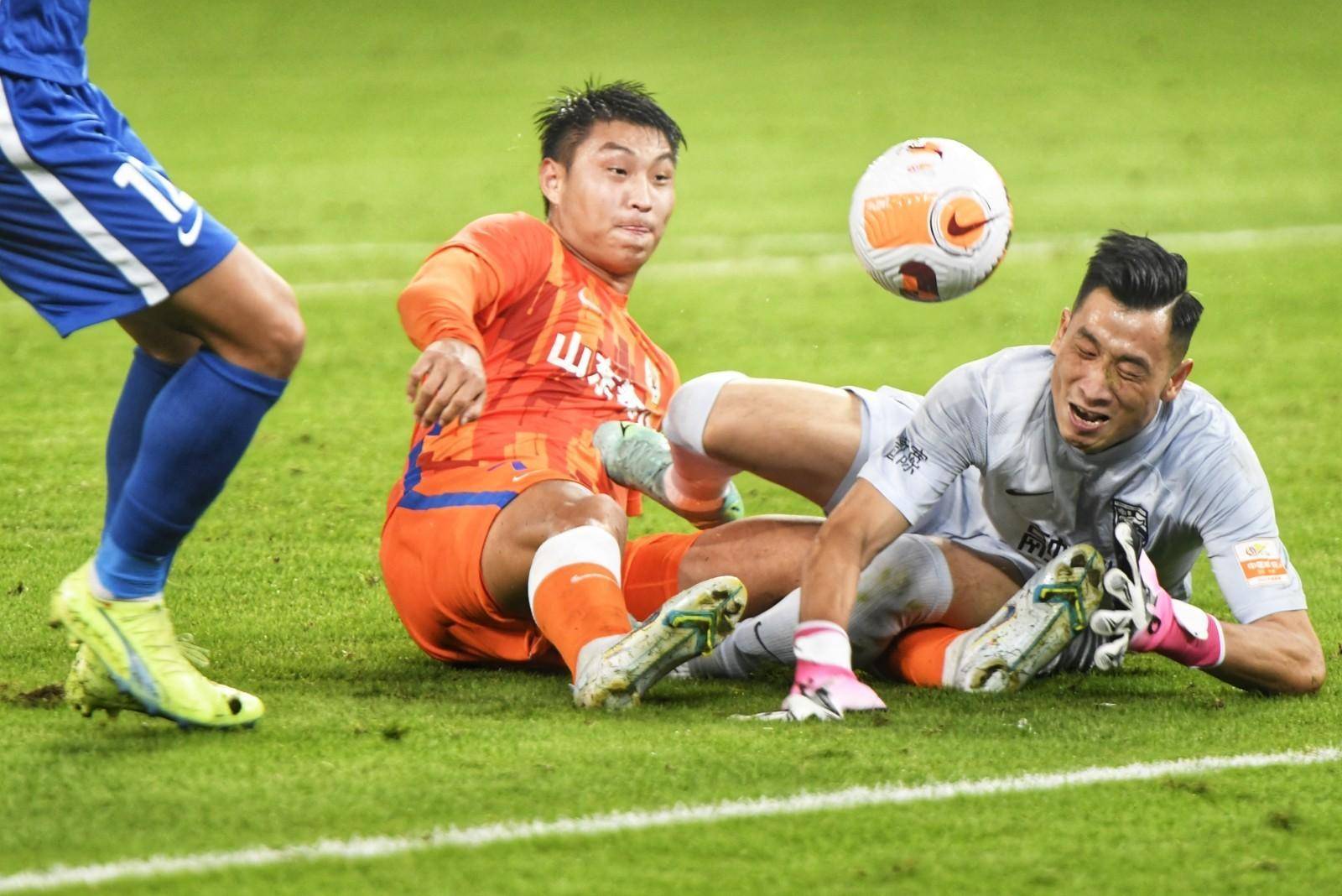 九游娱乐app下载-海南队在主场失利,球员们需要反省