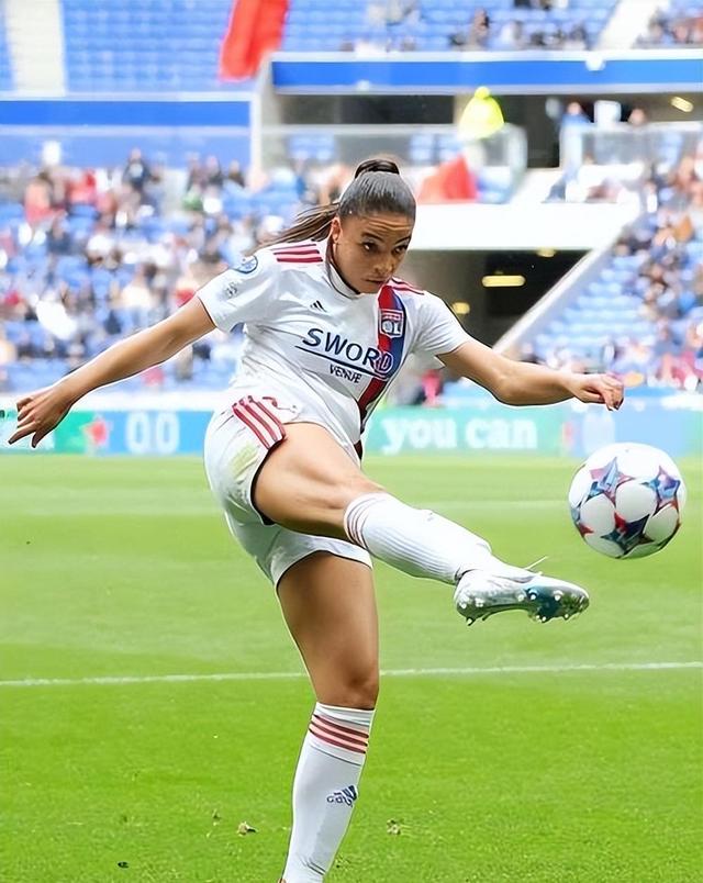 九游娱乐网页-包含比利亚雷亚尔客场大胜莱加内斯,争夺欧战资格的词条