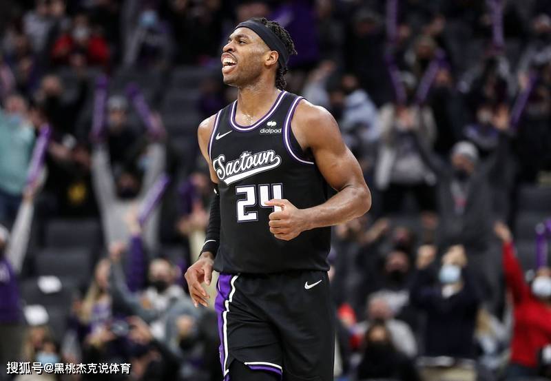 九游娱乐app下载-雄鹿大胜马刺，两连败险境解脱