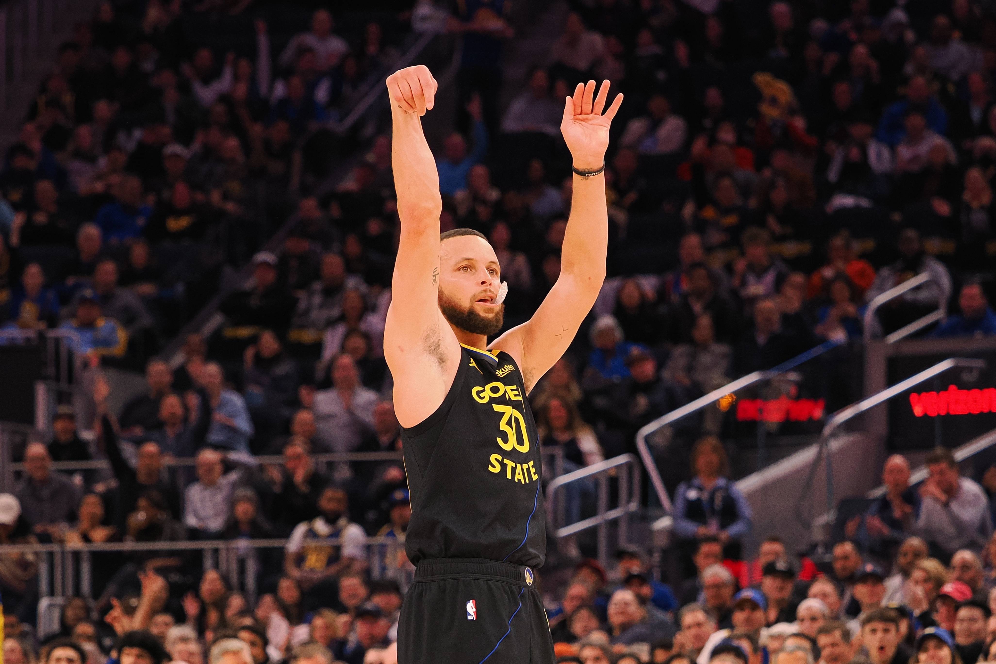 九游体育平台-奇才碾压76人,库里关键制胜